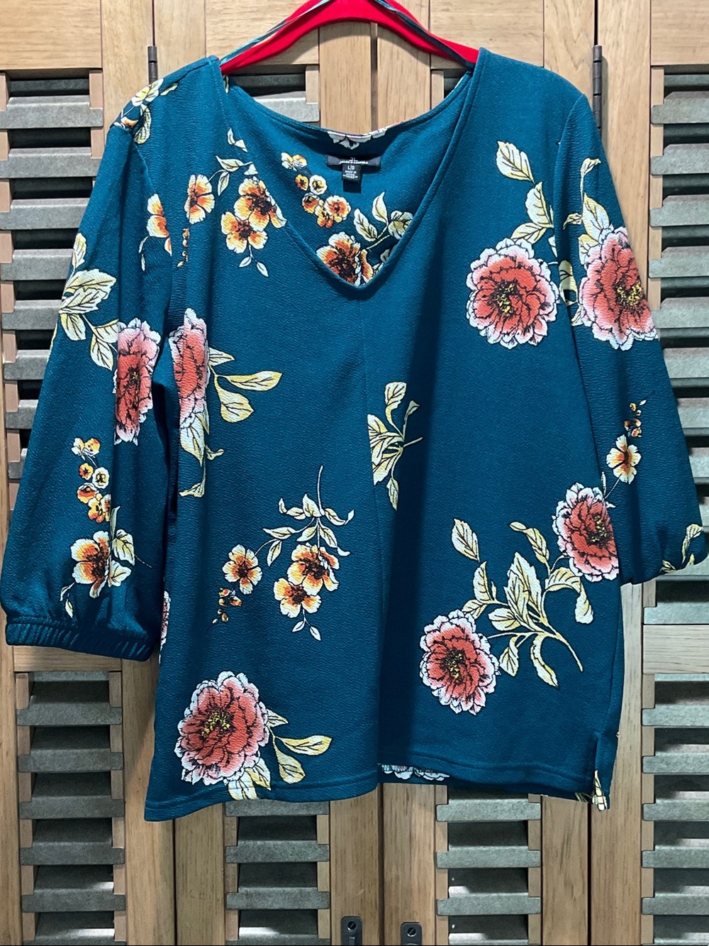 Jules & Leopold Teal V-Neck Tunic with Pink Floral Print